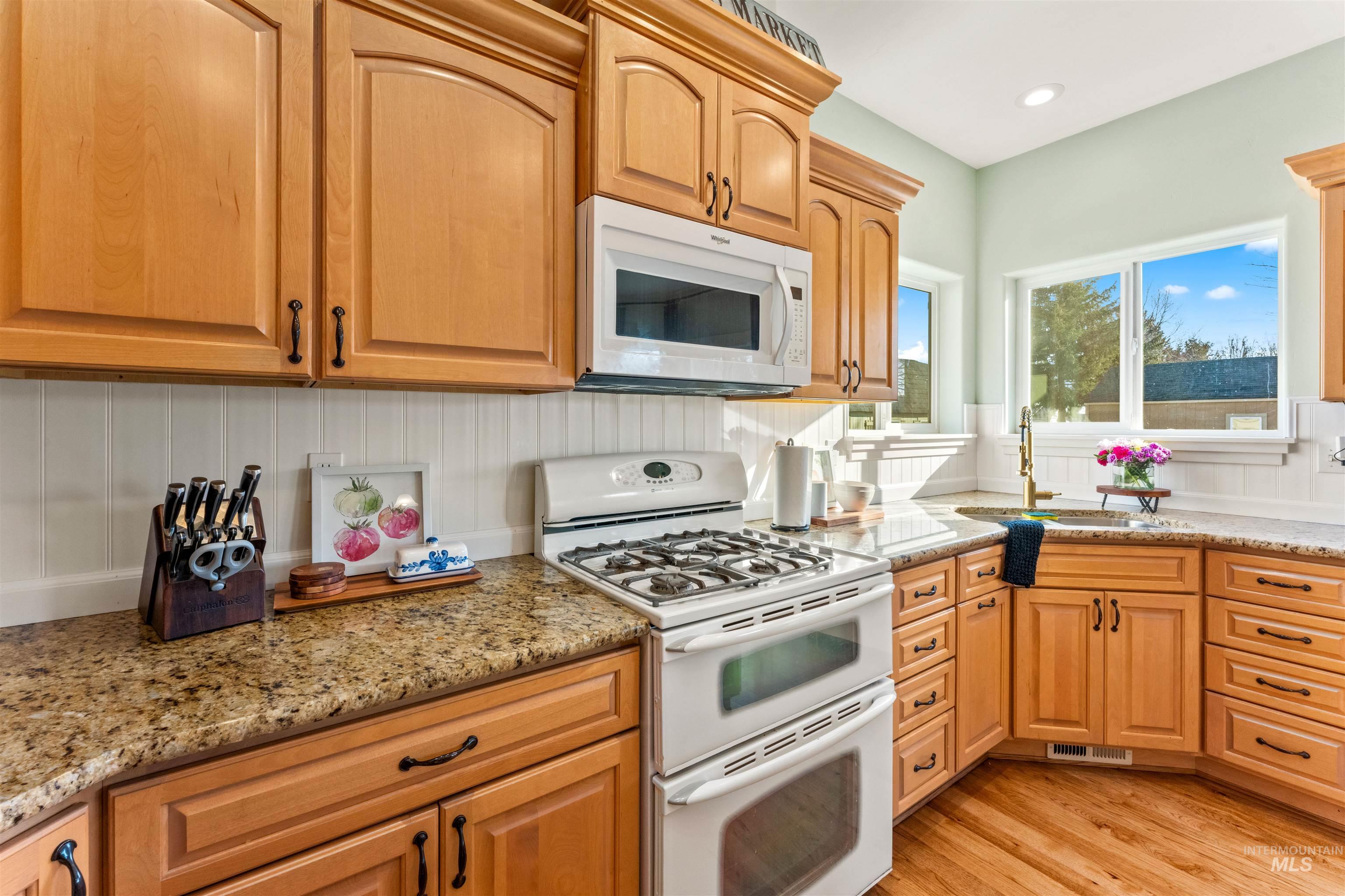 2021 W Sagwon Dr, Kuna, Idaho 83634, 5 Bedrooms, 3 Bathrooms, Residential For Sale, Price $848,333,MLS 98980934