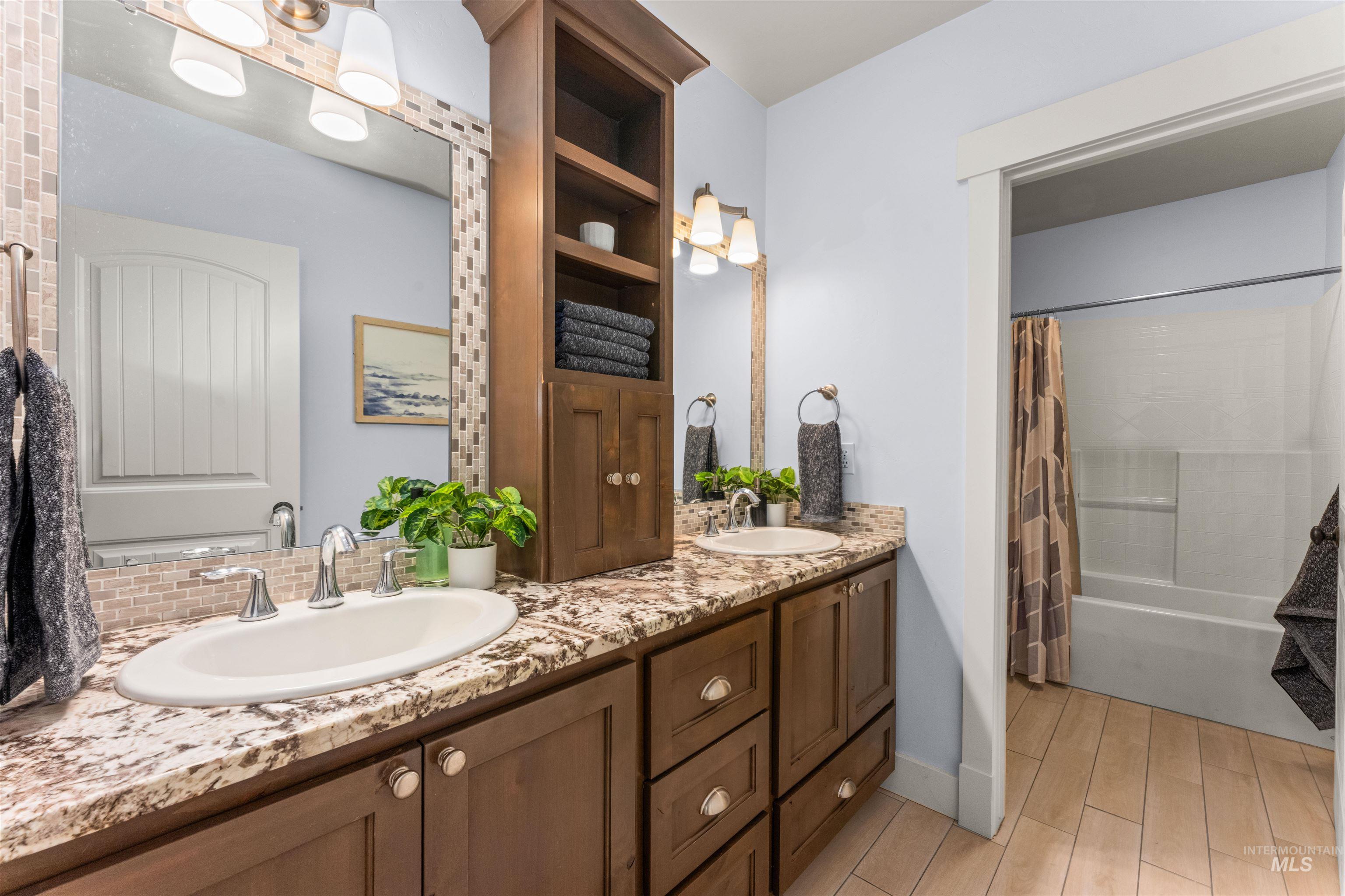 2021 W Sagwon Dr, Kuna, Idaho 83634, 5 Bedrooms, 3 Bathrooms, Residential For Sale, Price $848,333,MLS 98980934