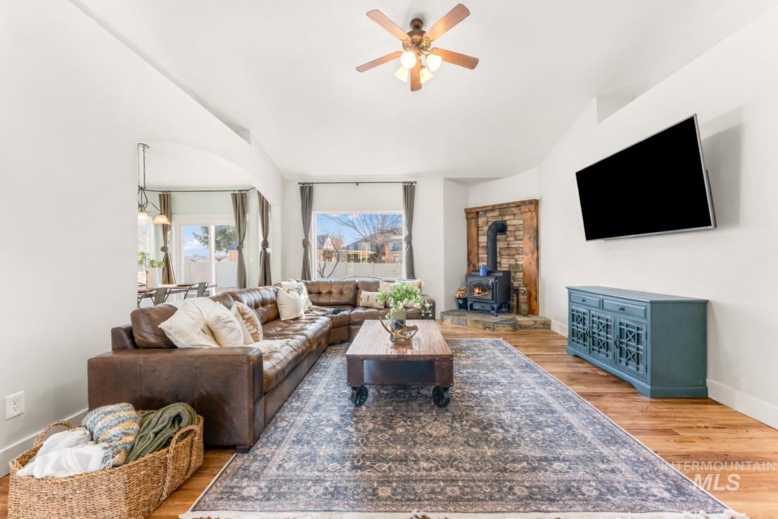 2021 W Sagwon Dr, Kuna, Idaho 83634, 5 Bedrooms, 3 Bathrooms, Residential For Sale, Price $848,333,MLS 98980934