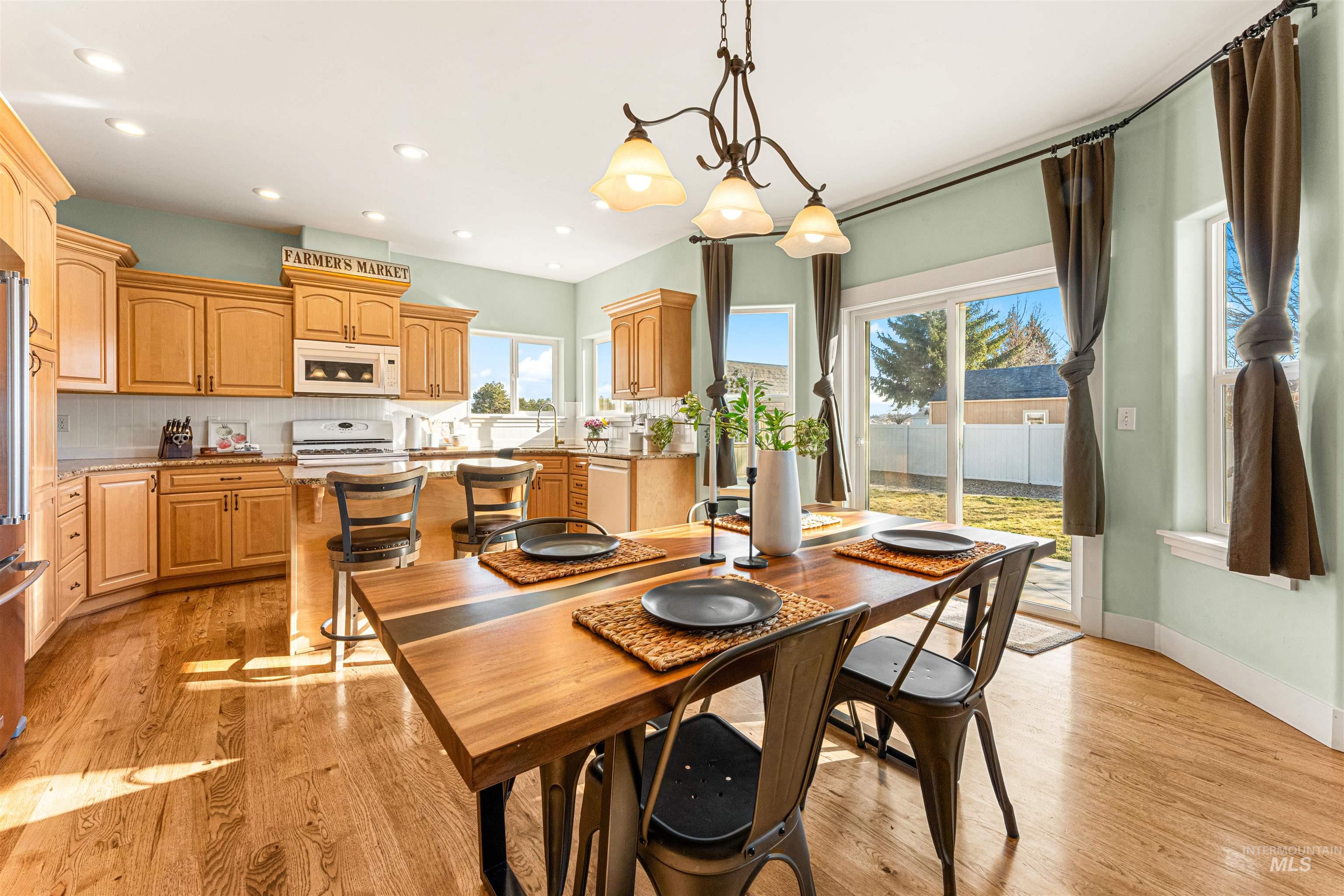 2021 W Sagwon Dr, Kuna, Idaho 83634, 5 Bedrooms, 3 Bathrooms, Residential For Sale, Price $848,333,MLS 98980934