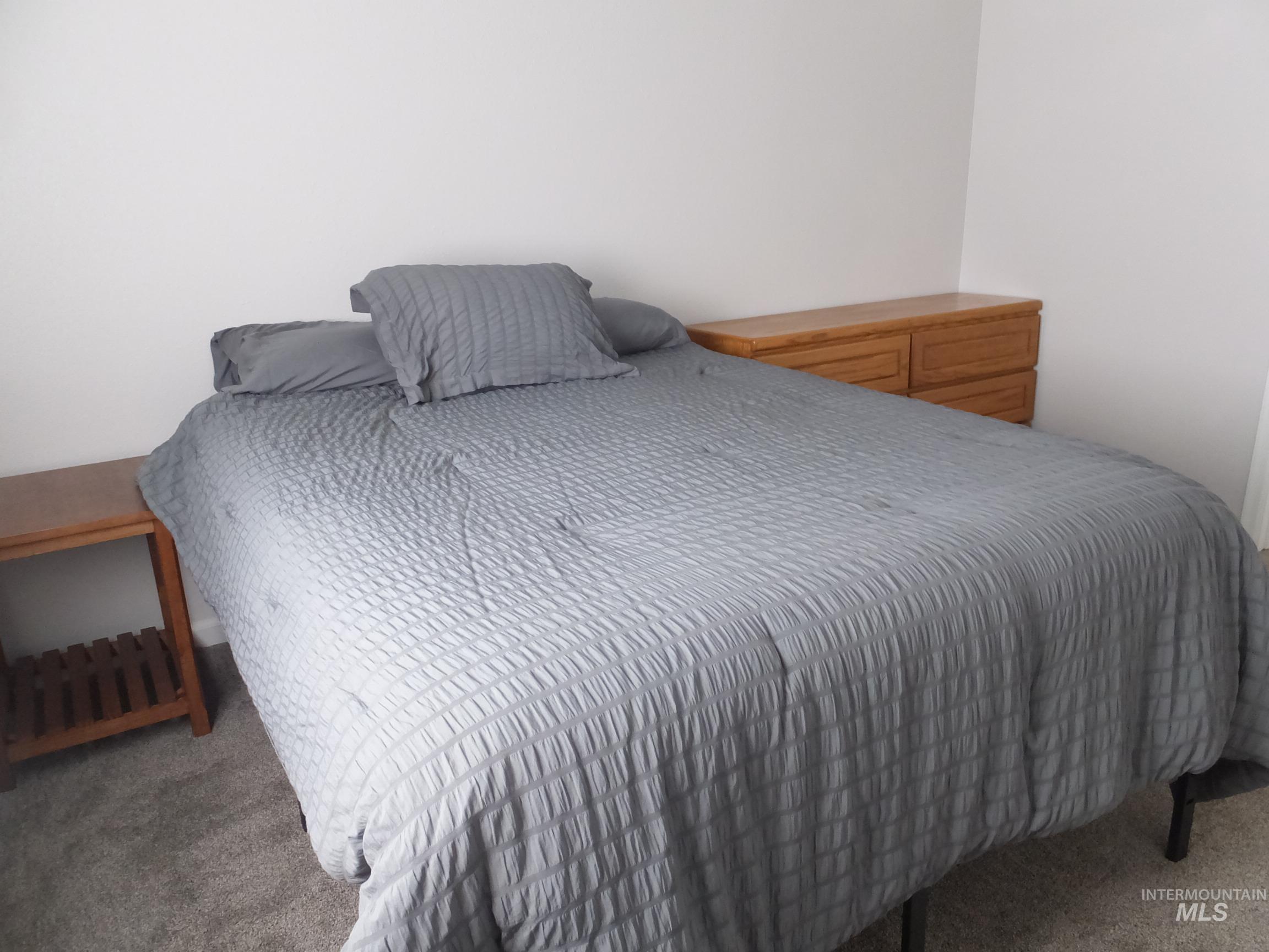 922 S Cherokee Ave, Emmett, Idaho 83617, 3 Bedrooms, 2 Bathrooms, Residential For Sale, Price $319,000,MLS 98980935