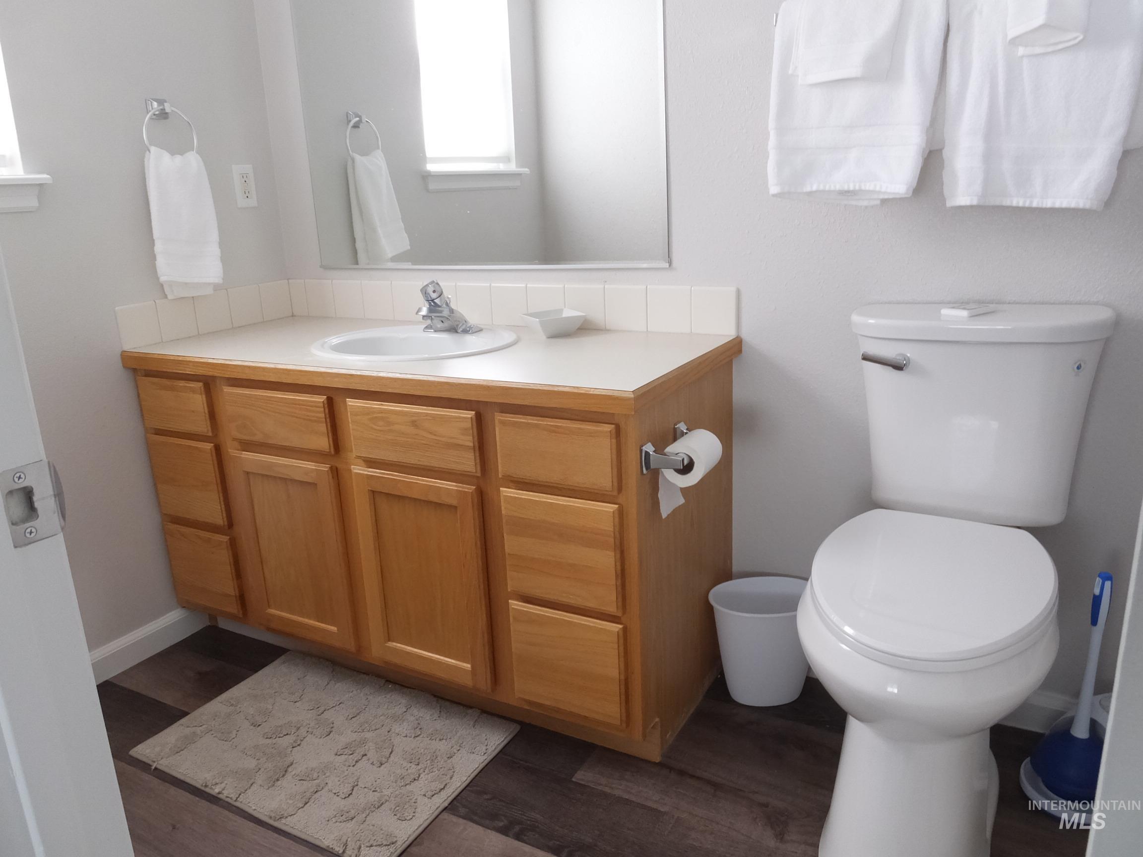 922 S Cherokee Ave, Emmett, Idaho 83617, 3 Bedrooms, 2 Bathrooms, Residential For Sale, Price $319,000,MLS 98980935