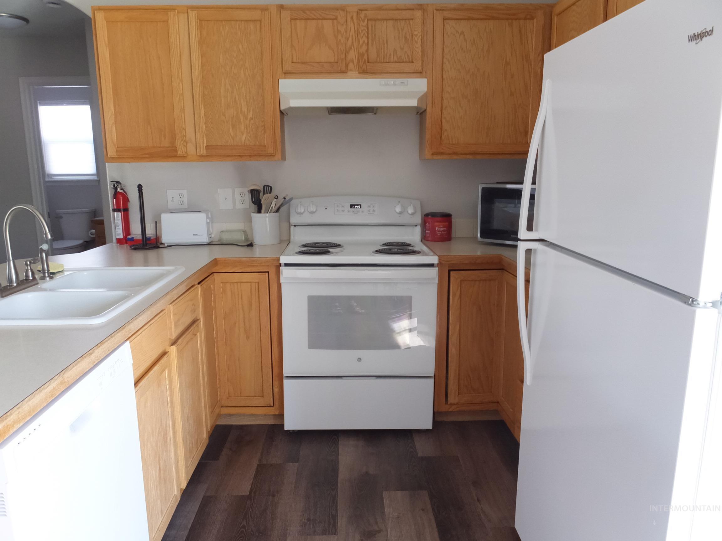 922 S Cherokee Ave, Emmett, Idaho 83617, 3 Bedrooms, 2 Bathrooms, Residential For Sale, Price $319,000,MLS 98980935