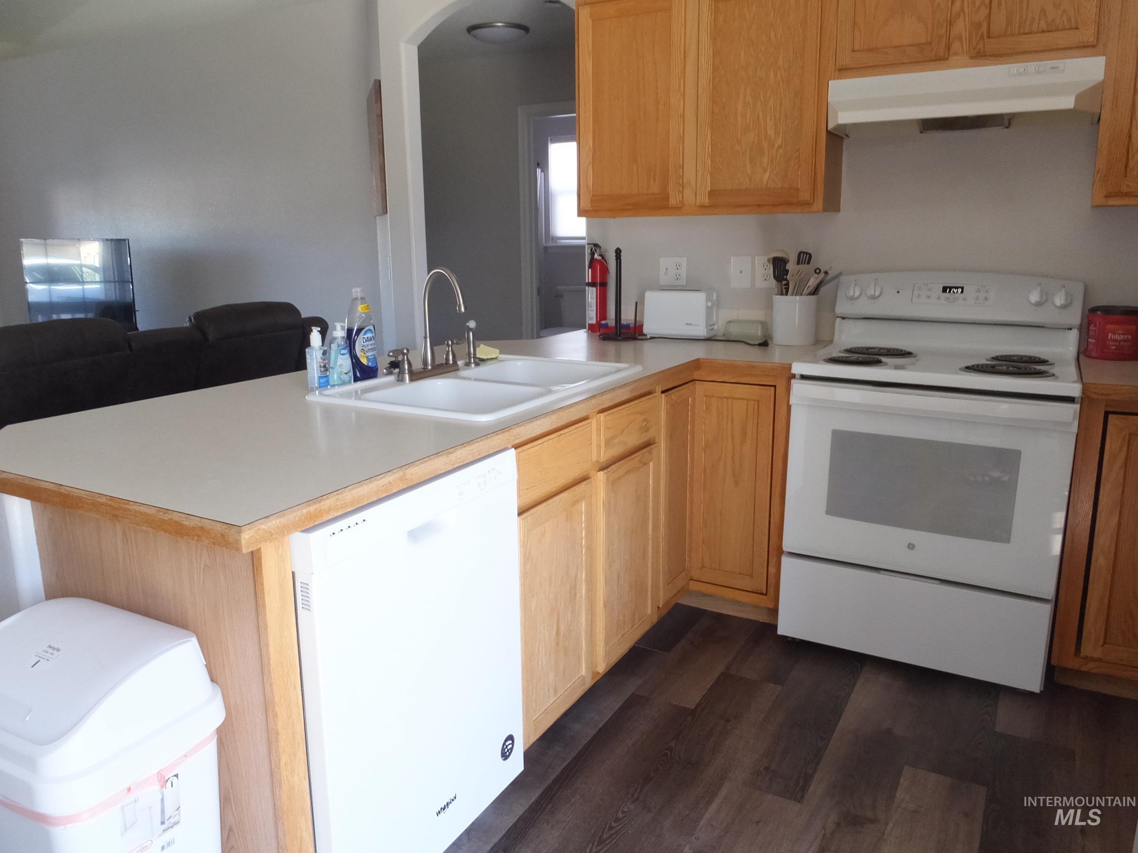 922 S Cherokee Ave, Emmett, Idaho 83617, 3 Bedrooms, 2 Bathrooms, Residential For Sale, Price $319,000,MLS 98980935