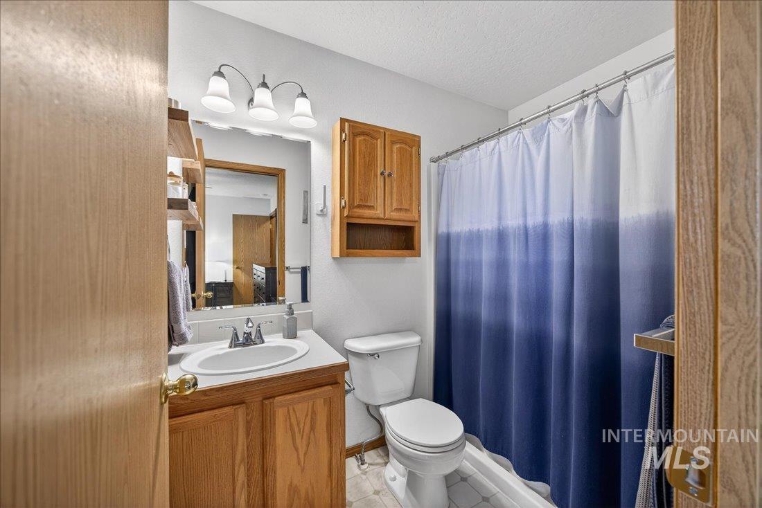 820 Valley, Middleton, Idaho 83644, 3 Bedrooms, 2 Bathrooms, Residential For Sale, Price $329,900,MLS 98980938