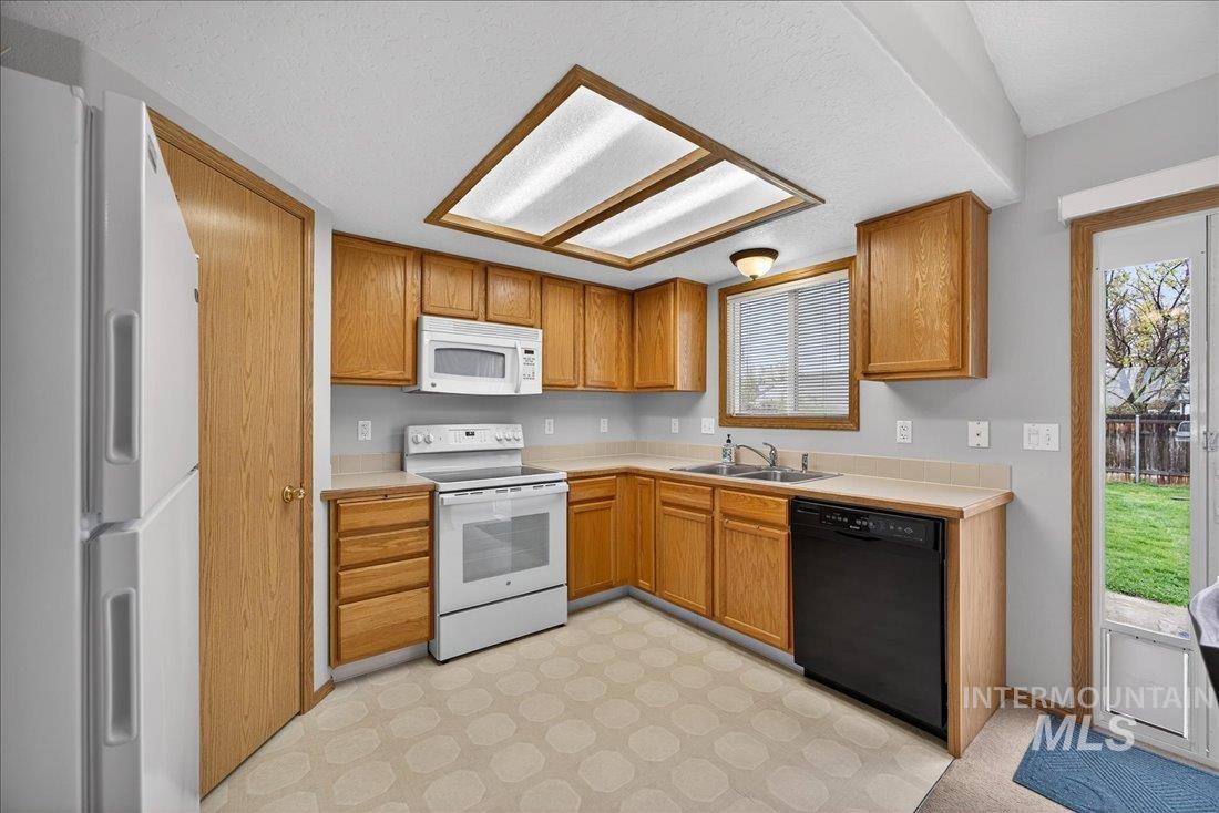 820 Valley, Middleton, Idaho 83644, 3 Bedrooms, 2 Bathrooms, Residential For Sale, Price $329,900,MLS 98980938