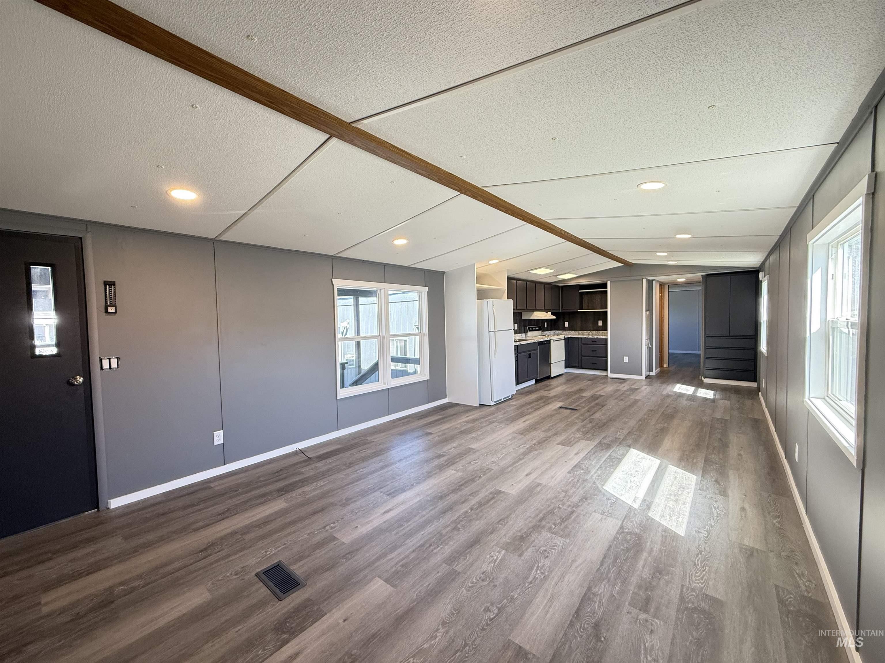 2015 6th Ave, Clarkston, Washington 99403, 2 Bedrooms, 2 Bathrooms, Residential For Sale, Price $80,000, 98980940