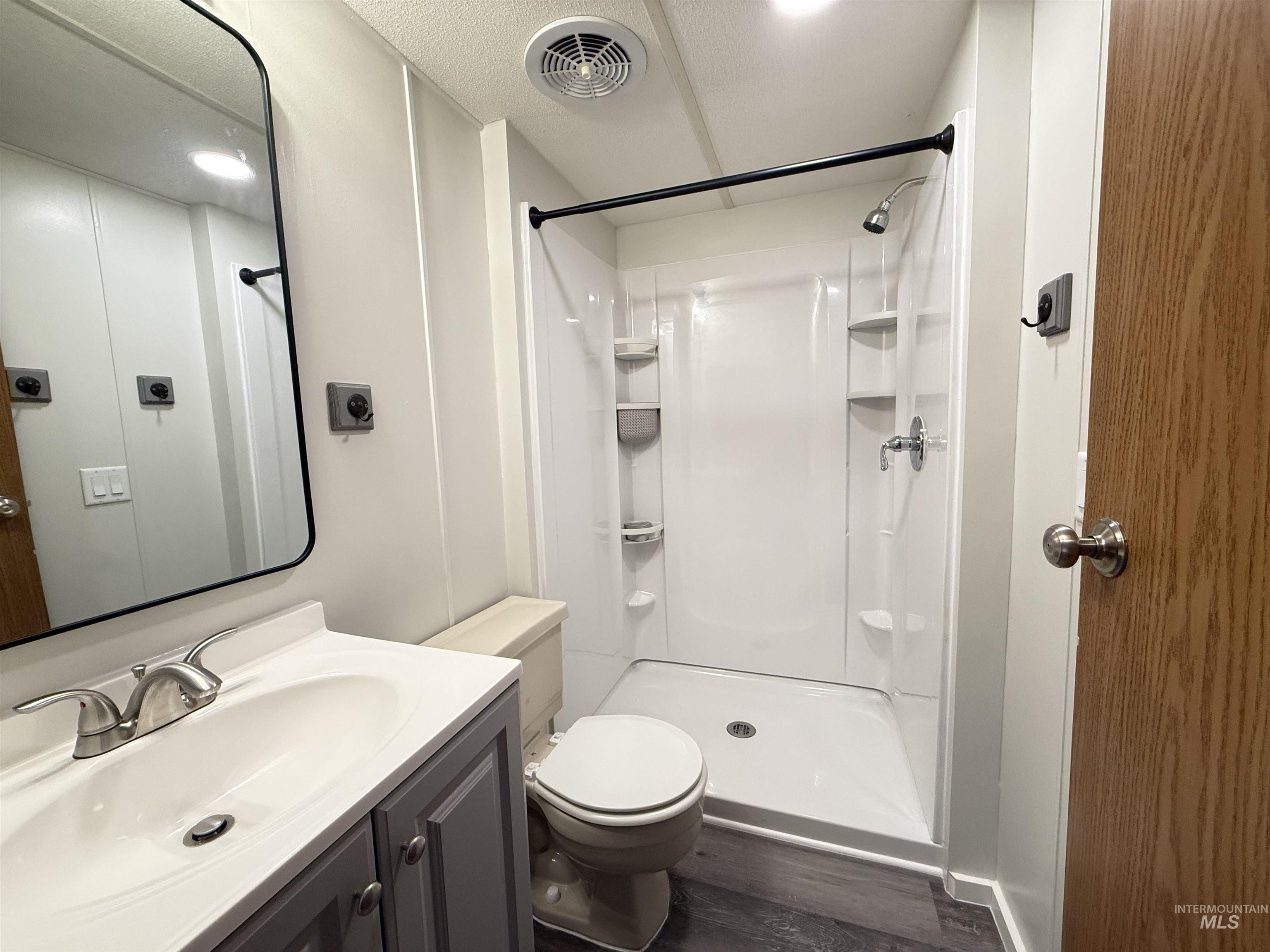 2015 6th Ave, Clarkston, Washington 99403, 2 Bedrooms, 2 Bathrooms, Residential For Sale, Price $80,000, 98980940