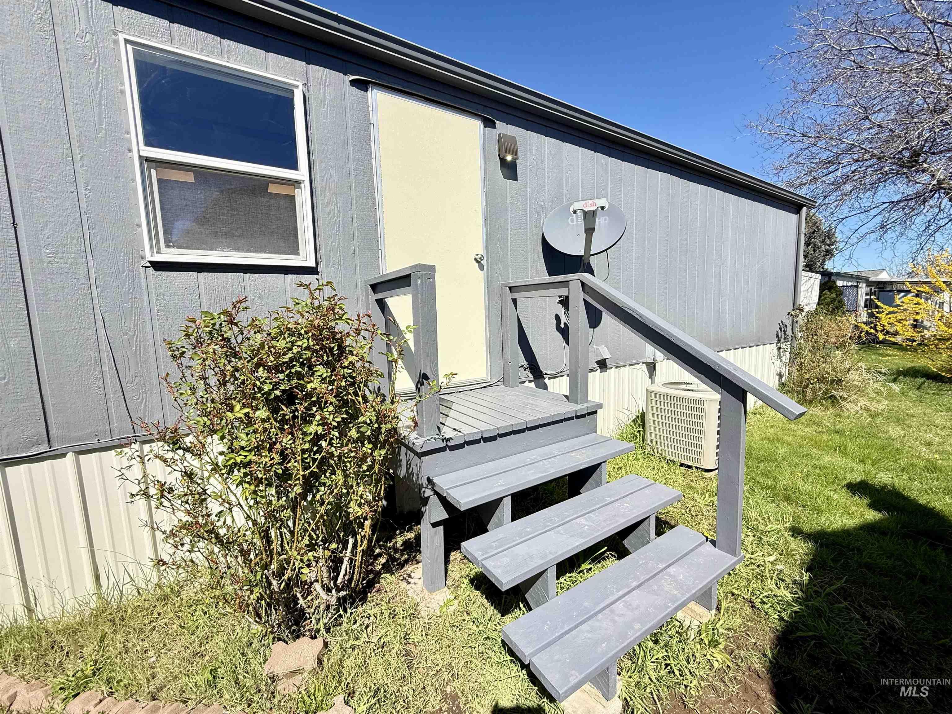 2015 6th Ave, Clarkston, Washington 99403, 2 Bedrooms, 2 Bathrooms, Residential For Sale, Price $80,000, 98980940