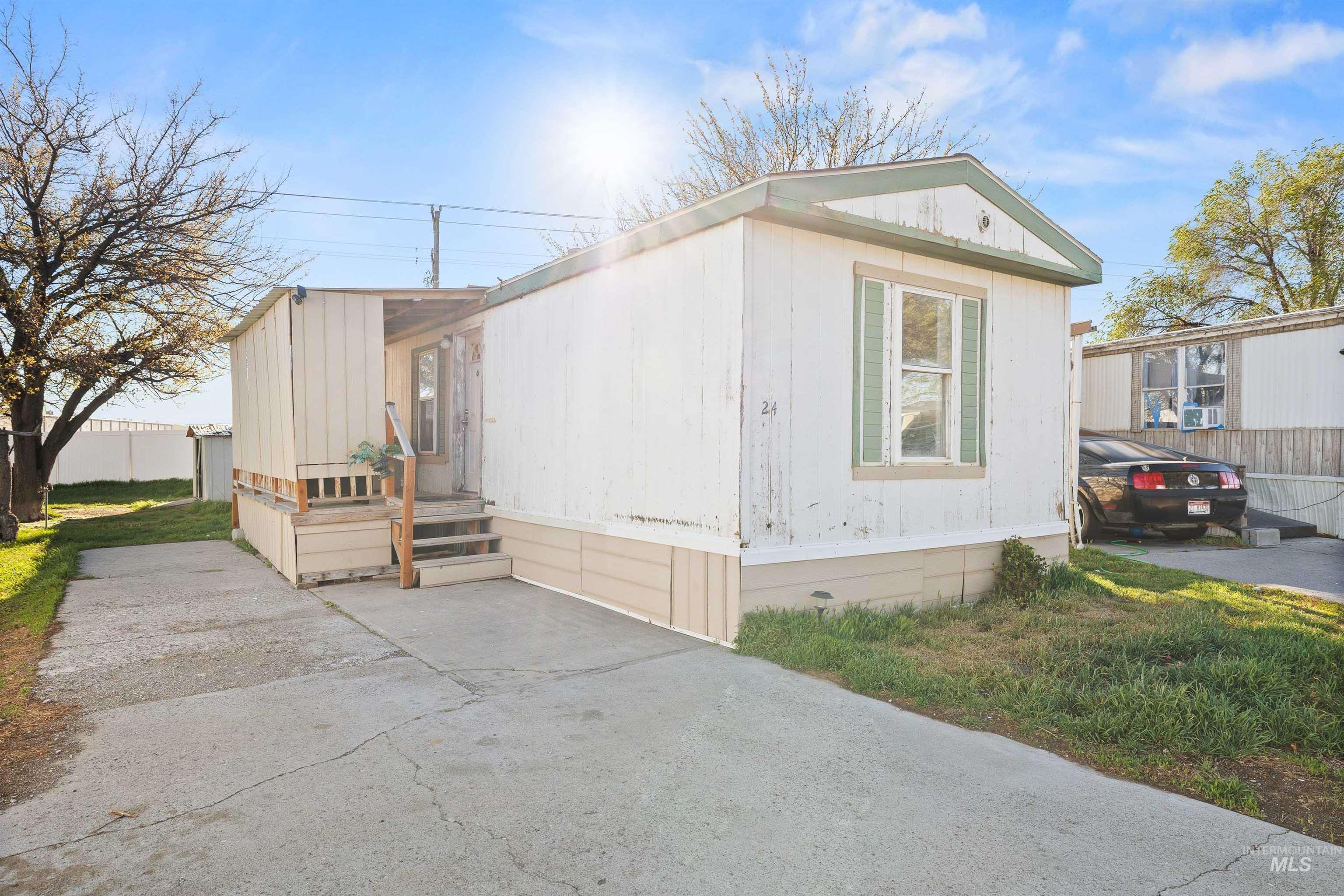 33 Manor Dr #24, Buhl, Idaho 83316, 3 Bedrooms, 2 Bathrooms, Residential For Sale, Price $35,000,MLS 98980941