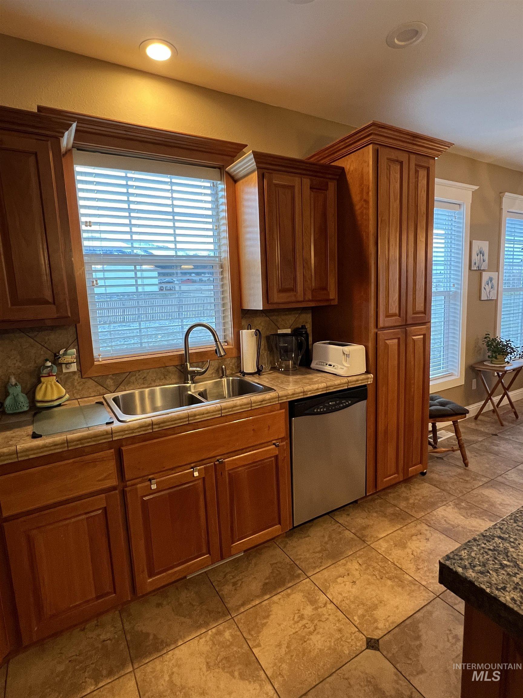 100 Shiloh Dr., Grangeville, Idaho 83530, 5 Bedrooms, 3 Bathrooms, Residential For Sale, Price $835,000,MLS 98980942