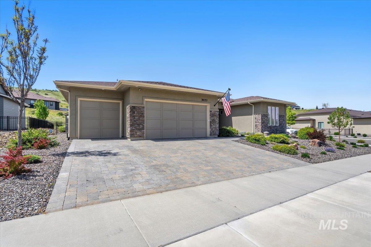 18051 N Burnt Car Pl, Boise, Idaho 83714, 3 Bedrooms, 2.5 Bathrooms, Residential For Sale, Price $885,000, 98980946