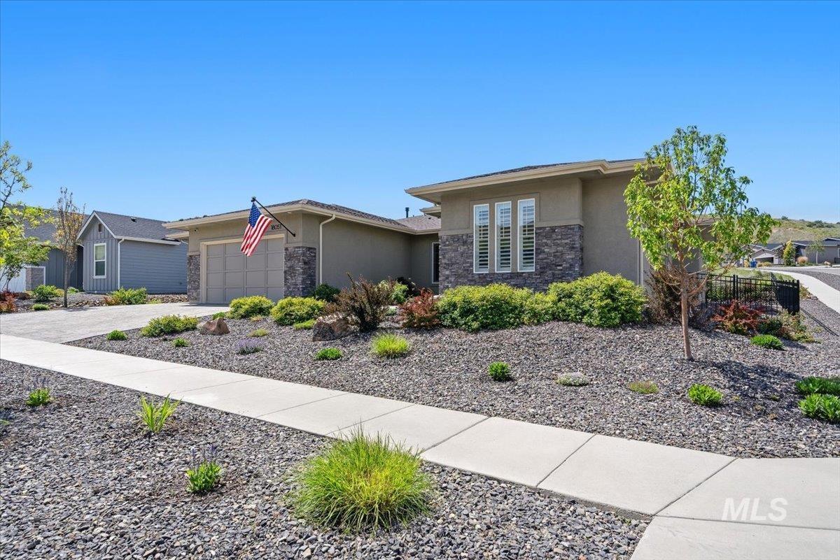 18051 N Burnt Car Pl, Boise, Idaho 83714, 3 Bedrooms, 2.5 Bathrooms, Residential For Sale, Price $885,000, 98980946