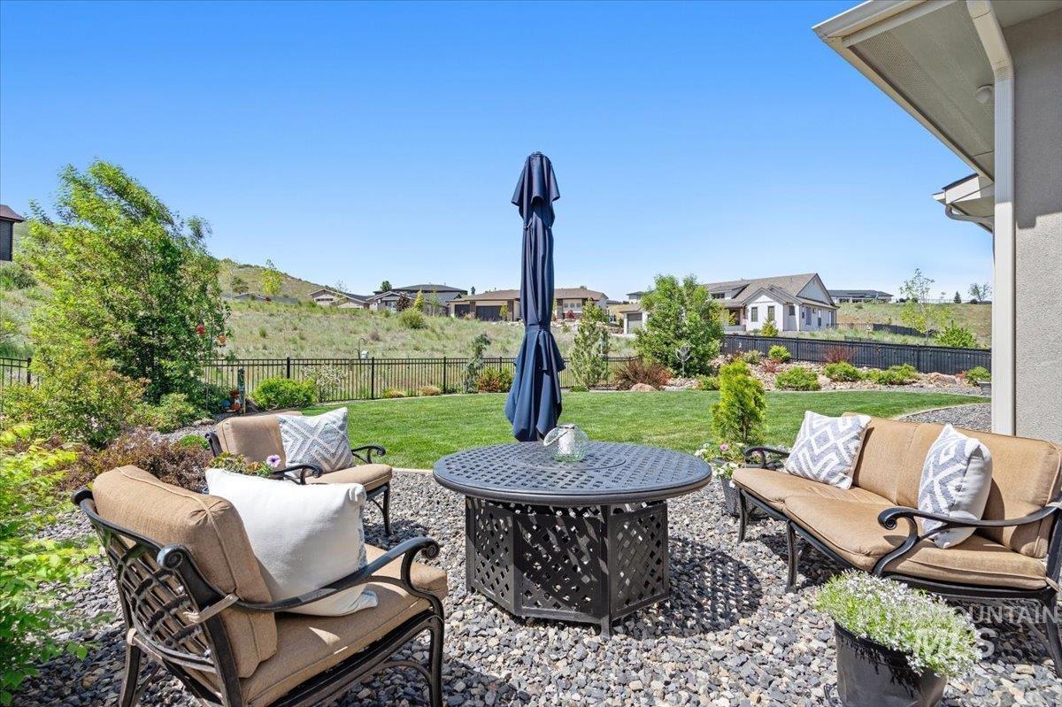 18051 N Burnt Car Pl, Boise, Idaho 83714, 3 Bedrooms, 2.5 Bathrooms, Residential For Sale, Price $885,000, 98980946