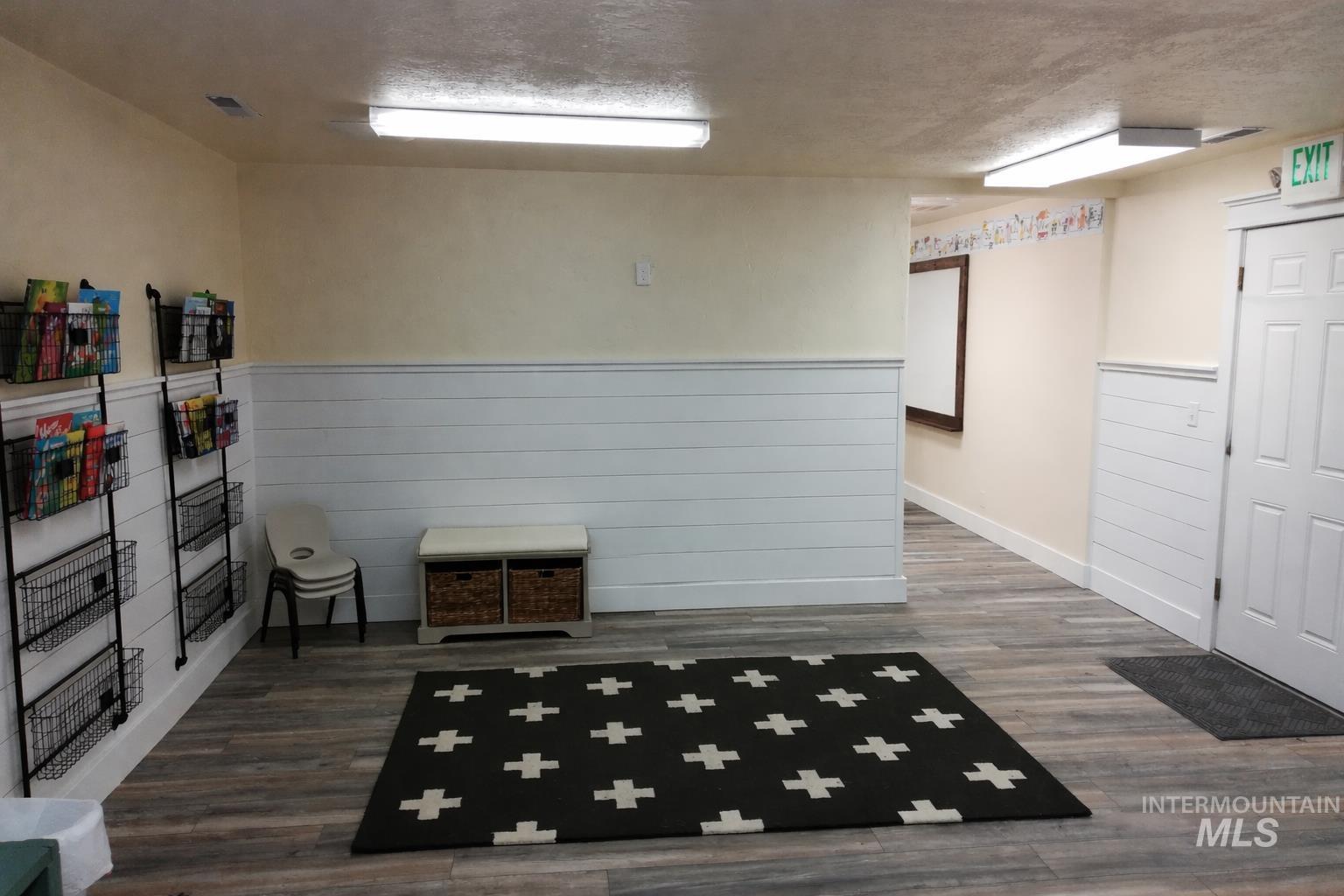 401 Filer Avenue, Twin Falls, Idaho 83301, 3 Rooms, Business/Commercial For Sale, Price $299,999, 98980947