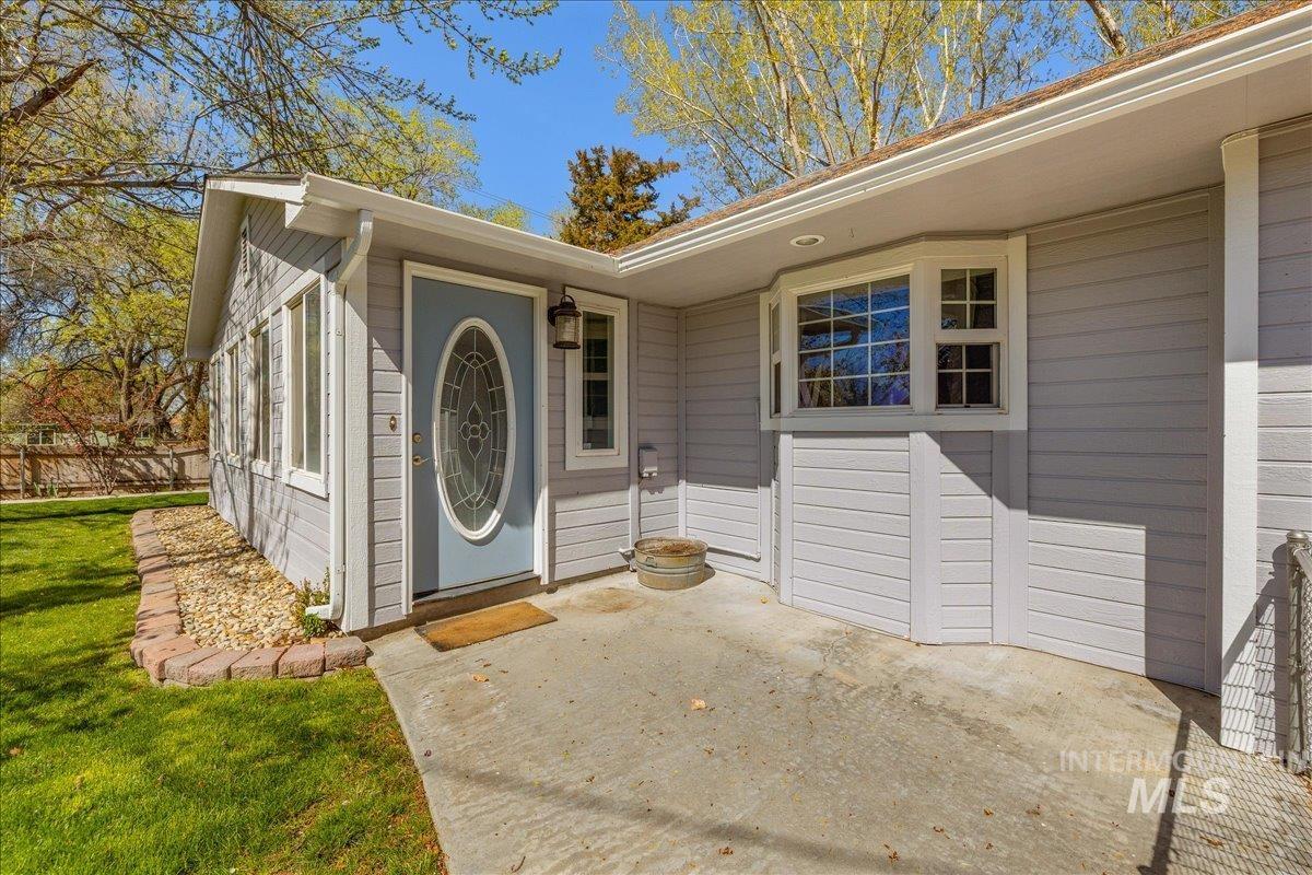 3002 Frozen Dog Rd, Emmett, Idaho 83617-9168, 3 Bedrooms, 3 Bathrooms, Residential For Sale, Price $549,000,MLS 98980948