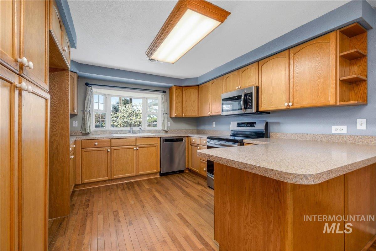 3002 Frozen Dog Rd, Emmett, Idaho 83617-9168, 3 Bedrooms, 3 Bathrooms, Residential For Sale, Price $549,000,MLS 98980948