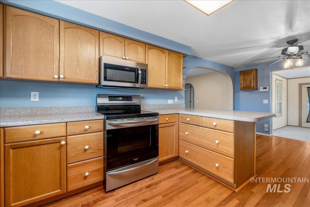 3002 Frozen Dog Rd, Emmett, Idaho 83617-9168, 3 Bedrooms, 3 Bathrooms, Residential For Sale, Price $549,000,MLS 98980948