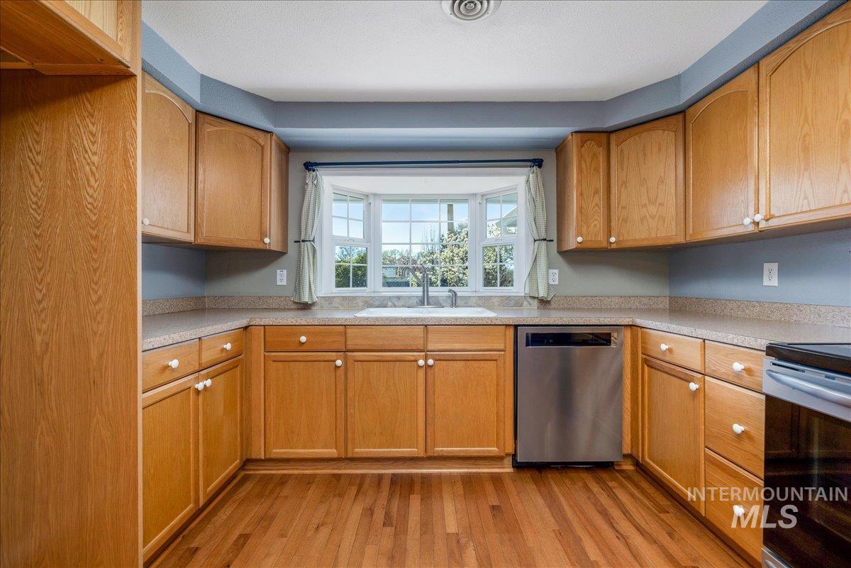 3002 Frozen Dog Rd, Emmett, Idaho 83617-9168, 3 Bedrooms, 3 Bathrooms, Residential For Sale, Price $549,000,MLS 98980948