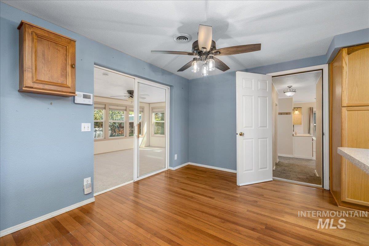 3002 Frozen Dog Rd, Emmett, Idaho 83617-9168, 3 Bedrooms, 3 Bathrooms, Residential For Sale, Price $549,000,MLS 98980948