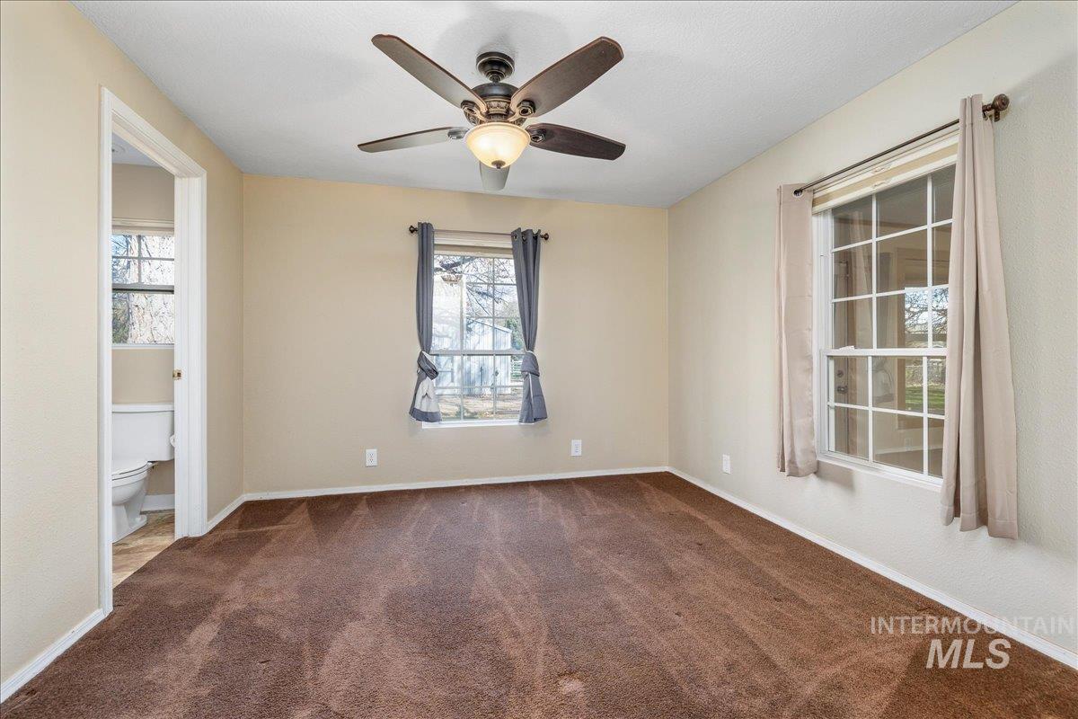 3002 Frozen Dog Rd, Emmett, Idaho 83617-9168, 3 Bedrooms, 3 Bathrooms, Residential For Sale, Price $549,000,MLS 98980948