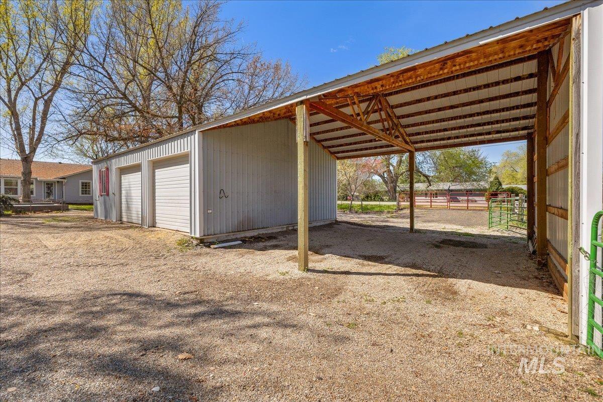 3002 Frozen Dog Rd, Emmett, Idaho 83617-9168, 3 Bedrooms, 3 Bathrooms, Residential For Sale, Price $549,000,MLS 98980948