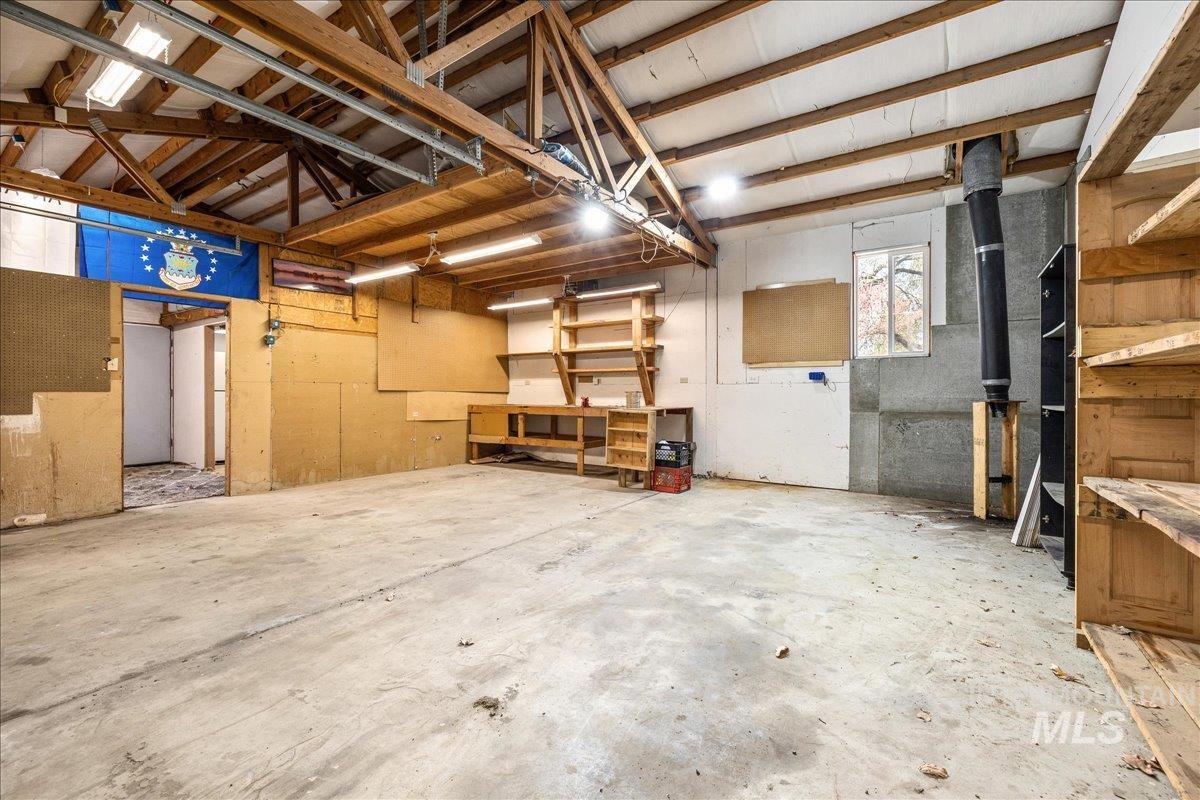 3002 Frozen Dog Rd, Emmett, Idaho 83617-9168, 3 Bedrooms, 3 Bathrooms, Residential For Sale, Price $549,000,MLS 98980948