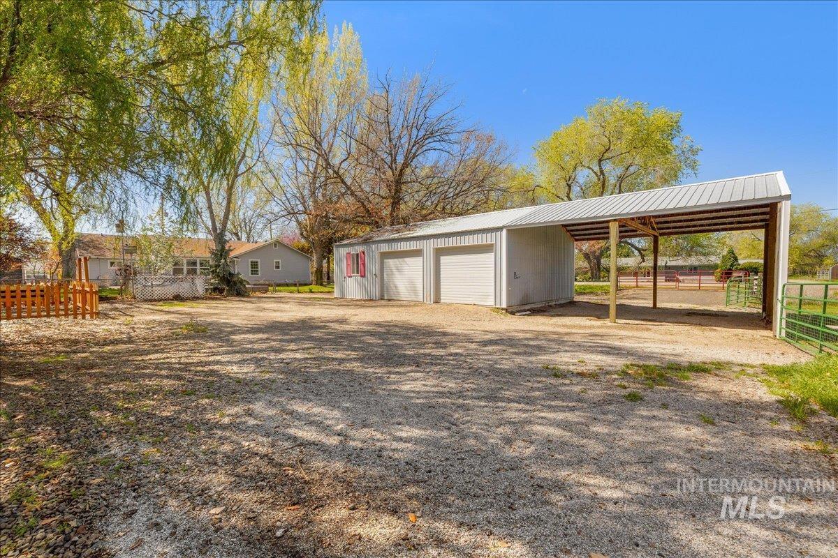 3002 Frozen Dog Rd, Emmett, Idaho 83617-9168, 3 Bedrooms, 3 Bathrooms, Residential For Sale, Price $549,000,MLS 98980948