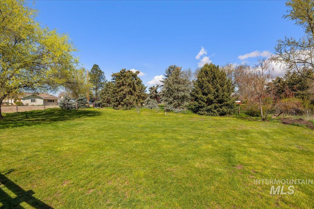 3002 Frozen Dog Rd, Emmett, Idaho 83617-9168, 3 Bedrooms, 3 Bathrooms, Residential For Sale, Price $549,000,MLS 98980948