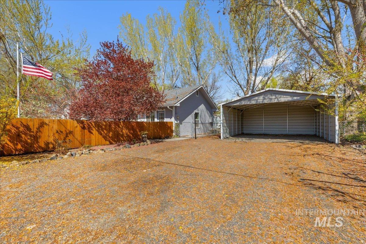 3002 Frozen Dog Rd, Emmett, Idaho 83617-9168, 3 Bedrooms, 3 Bathrooms, Residential For Sale, Price $549,000,MLS 98980948