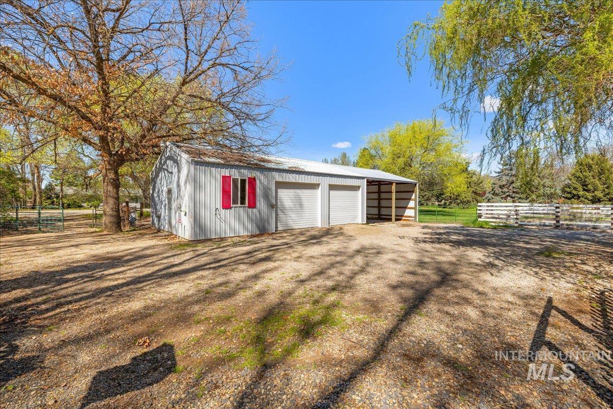 3002 Frozen Dog Rd, Emmett, Idaho 83617-9168, 3 Bedrooms, 3 Bathrooms, Residential For Sale, Price $549,000,MLS 98980948