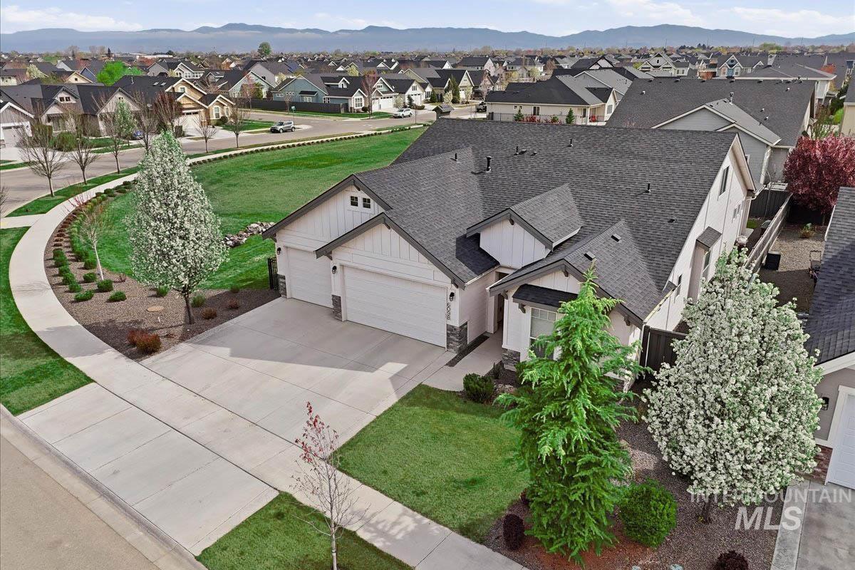 6098 Palatino Way, Meridian, Idaho 83642, 5 Bedrooms, 3 Bathrooms, Residential For Sale, Price $734,000, 98980950