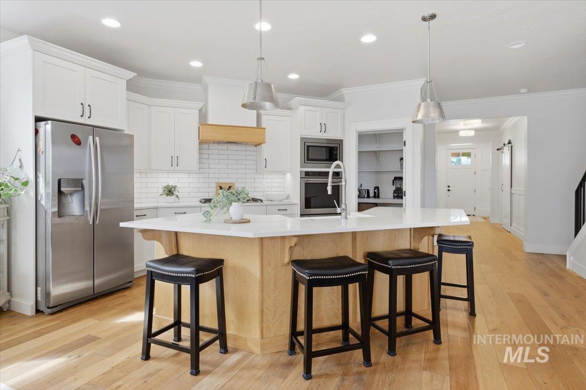6098 Palatino Way, Meridian, Idaho 83642, 5 Bedrooms, 3 Bathrooms, Residential For Sale, Price $734,000,MLS 98980950