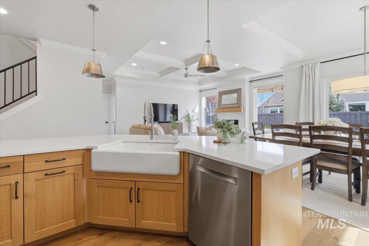 6098 Palatino Way, Meridian, Idaho 83642, 5 Bedrooms, 3 Bathrooms, Residential For Sale, Price $749,000, 98980950