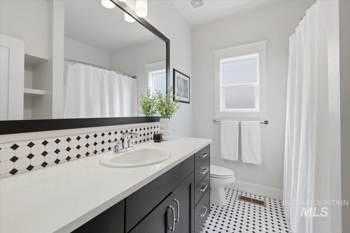 6098 Palatino Way, Meridian, Idaho 83642, 5 Bedrooms, 3 Bathrooms, Residential For Sale, Price $749,000, 98980950