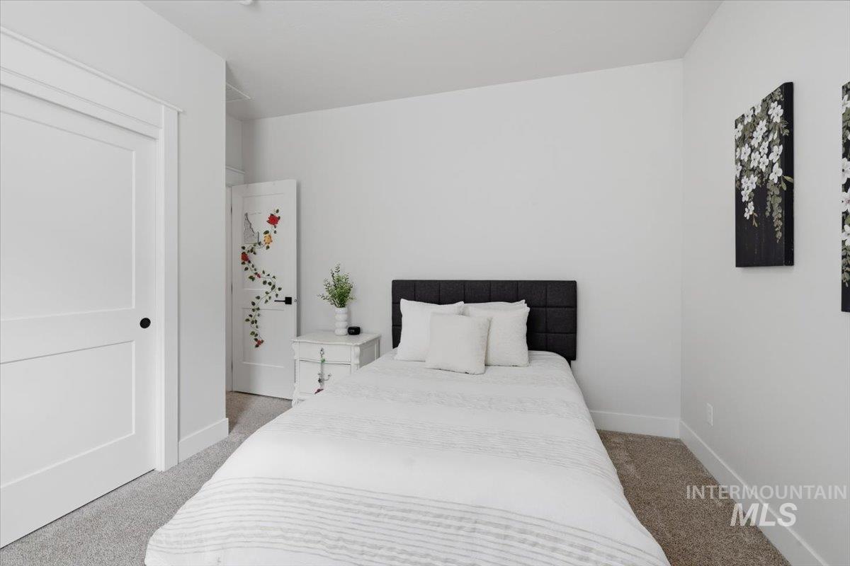 6098 Palatino Way, Meridian, Idaho 83642, 5 Bedrooms, 3 Bathrooms, Residential For Sale, Price $749,000, 98980950