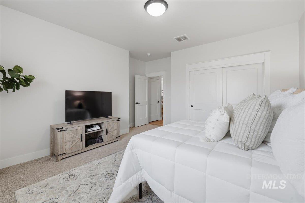 6098 Palatino Way, Meridian, Idaho 83642, 5 Bedrooms, 3 Bathrooms, Residential For Sale, Price $749,000, 98980950