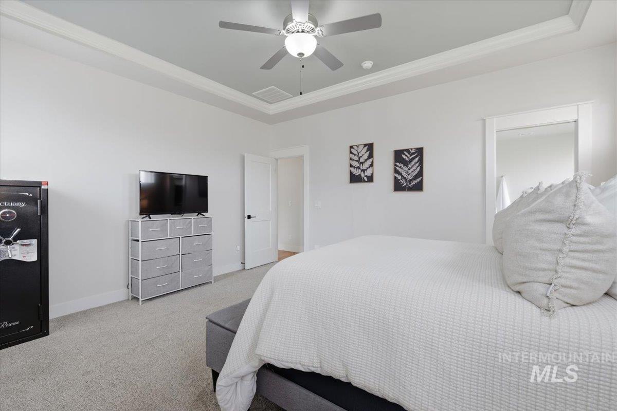 6098 Palatino Way, Meridian, Idaho 83642, 5 Bedrooms, 3 Bathrooms, Residential For Sale, Price $749,000, 98980950