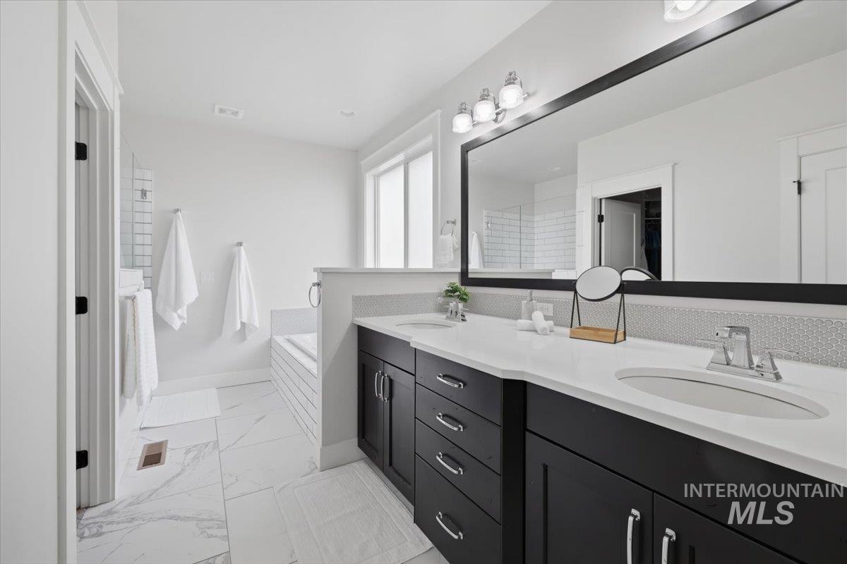 6098 Palatino Way, Meridian, Idaho 83642, 5 Bedrooms, 3 Bathrooms, Residential For Sale, Price $749,000, 98980950