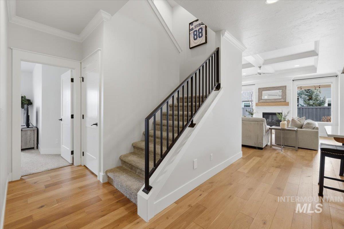 6098 Palatino Way, Meridian, Idaho 83642, 5 Bedrooms, 3 Bathrooms, Residential For Sale, Price $734,000,MLS 98980950