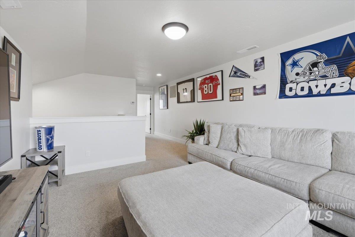 6098 Palatino Way, Meridian, Idaho 83642, 5 Bedrooms, 3 Bathrooms, Residential For Sale, Price $749,000, 98980950