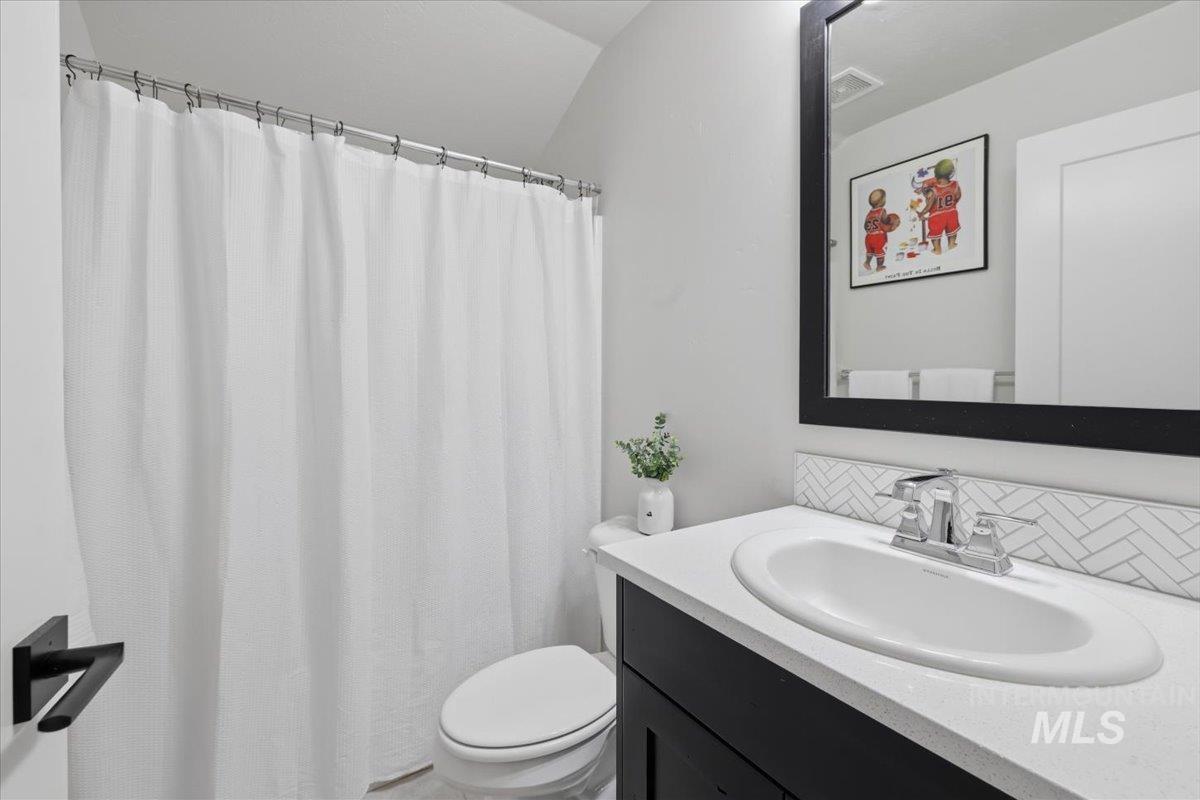 6098 Palatino Way, Meridian, Idaho 83642, 5 Bedrooms, 3 Bathrooms, Residential For Sale, Price $749,000, 98980950