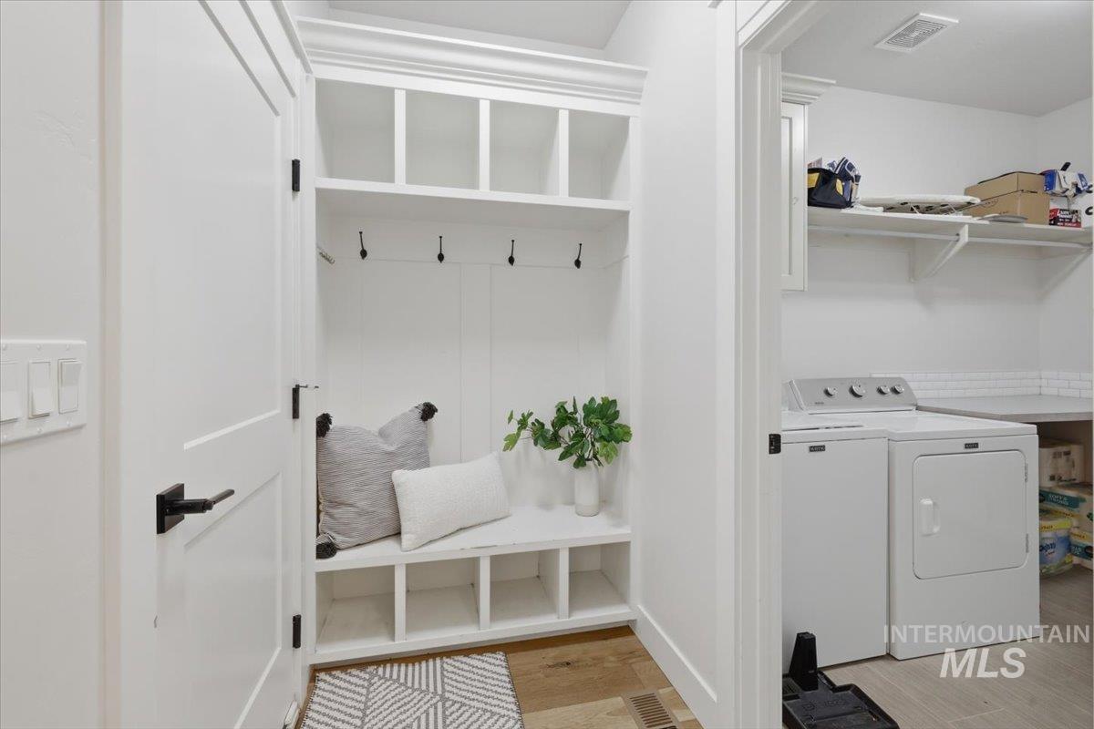 6098 Palatino Way, Meridian, Idaho 83642, 5 Bedrooms, 3 Bathrooms, Residential For Sale, Price $749,000, 98980950