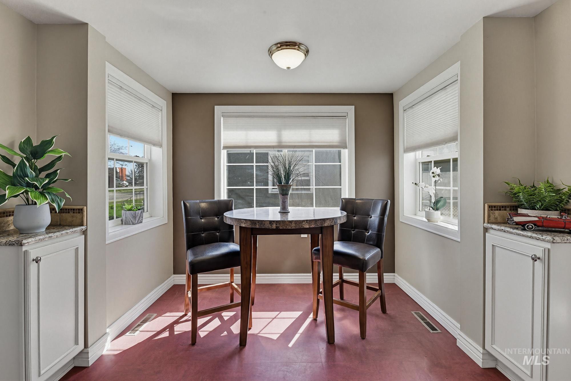 1904 Blaine St, Caldwell, Idaho 83605-4341, 4 Bedrooms, 2 Bathrooms, Residential For Sale, Price $498,900, 98980951