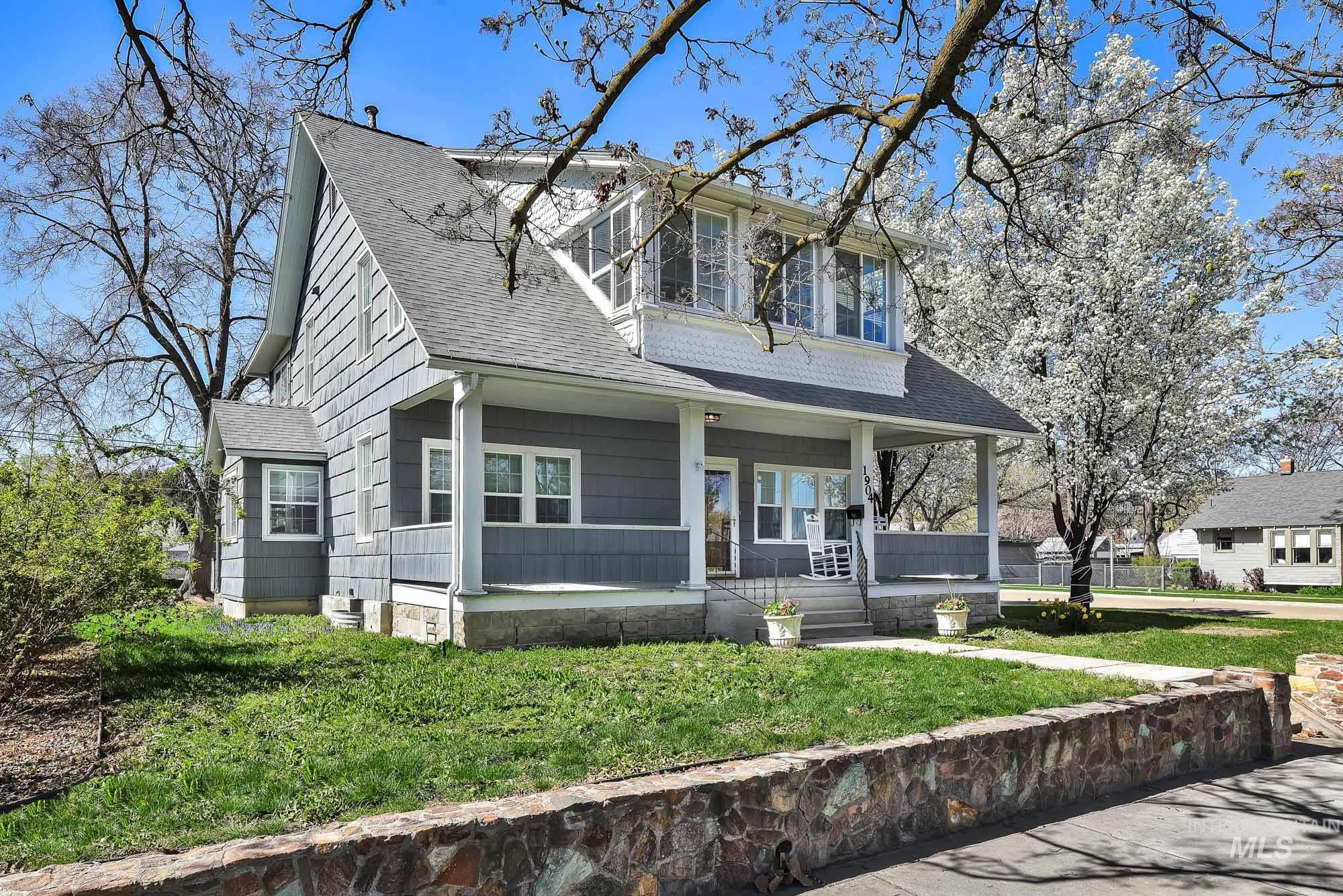 1904 Blaine St, Caldwell, Idaho 83605-4341, 4 Bedrooms, 2 Bathrooms, Residential For Sale, Price $498,900, 98980951