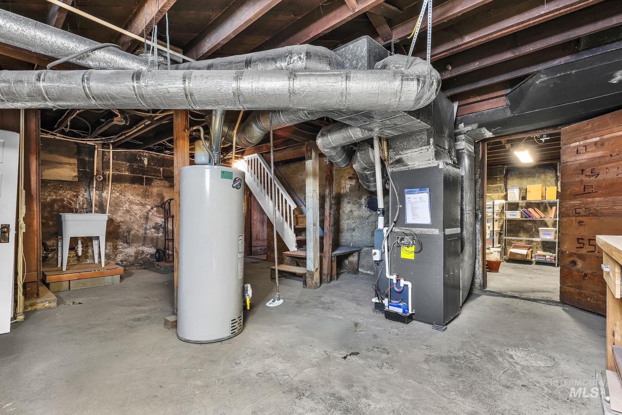 1904 Blaine St, Caldwell, Idaho 83605-4341, 4 Bedrooms, 2 Bathrooms, Residential For Sale, Price $498,900, 98980951