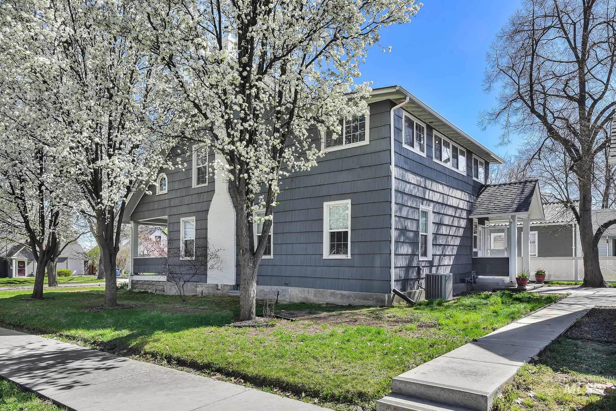 1904 Blaine St, Caldwell, Idaho 83605-4341, 4 Bedrooms, 2 Bathrooms, Residential For Sale, Price $498,900, 98980951