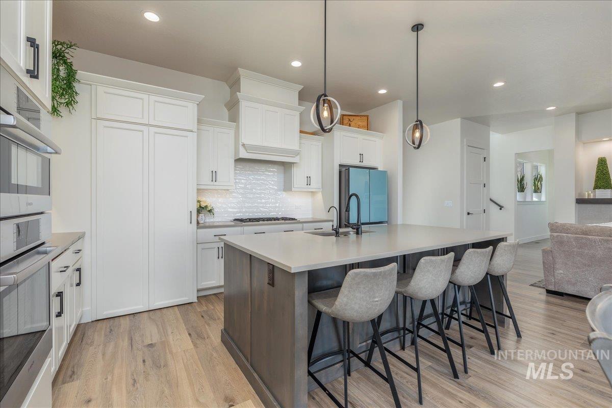 8872 W Suttle Lake Dr, Boise, Idaho 83714, 4 Bedrooms, 2.5 Bathrooms, Residential For Sale, Price $1,037,000, 98980952