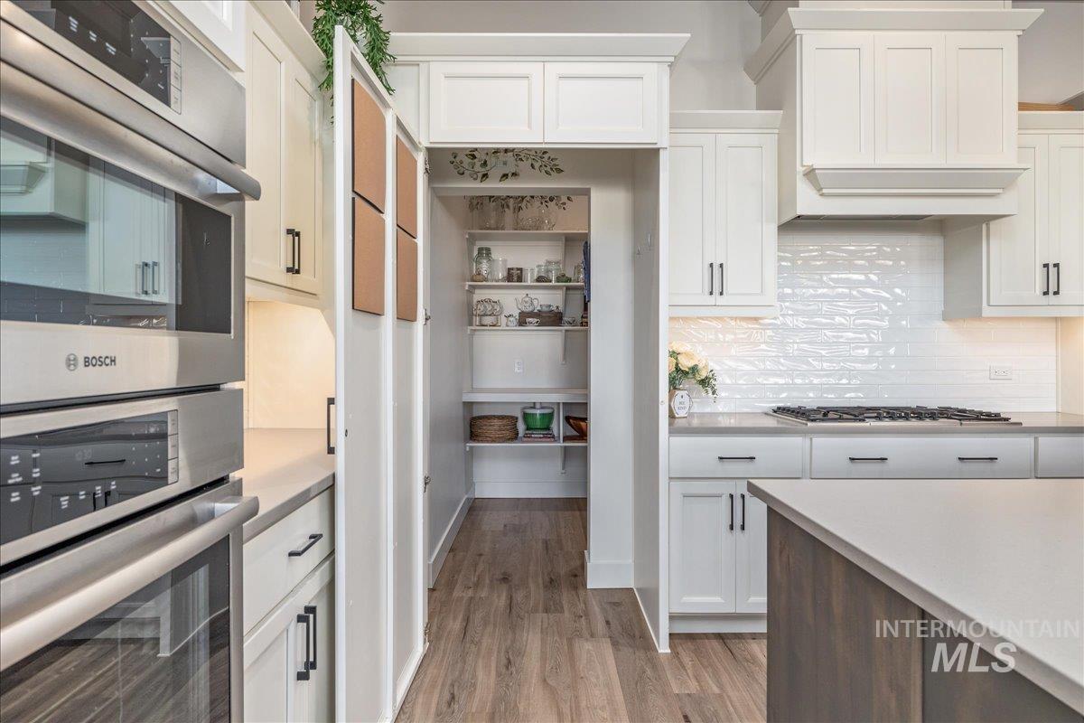 8872 W Suttle Lake Dr, Boise, Idaho 83714, 4 Bedrooms, 2.5 Bathrooms, Residential For Sale, Price $1,037,000, 98980952