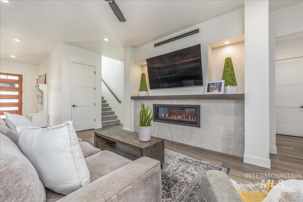 8872 W Suttle Lake Dr, Boise, Idaho 83714, 4 Bedrooms, 2.5 Bathrooms, Residential For Sale, Price $1,037,000, 98980952